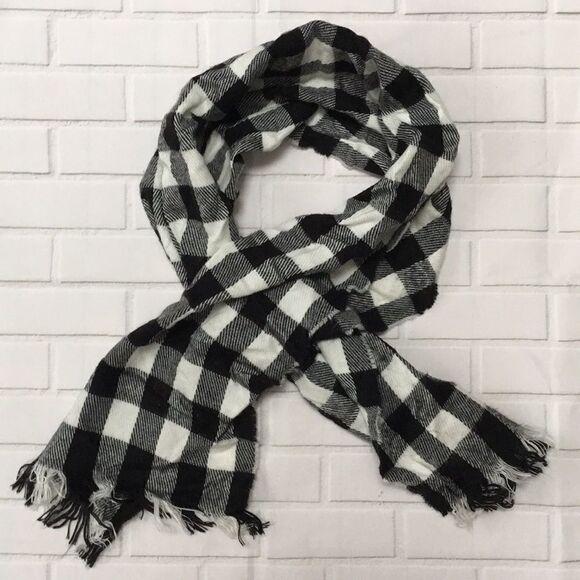 White & black buffalo plaid soft flannel scarf - Picture 1 of 5